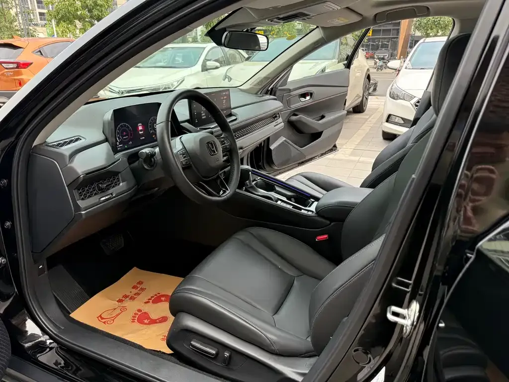 Honda Accord — фото 5