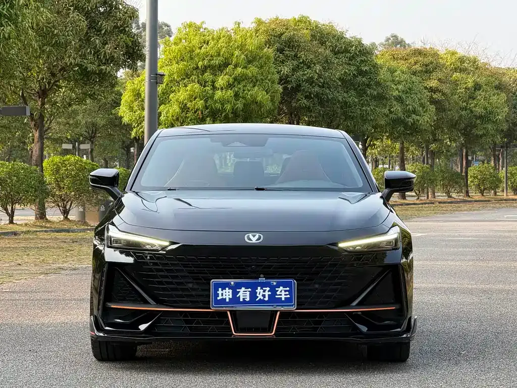 Changan UNI-V 2023 из CN, фото 2