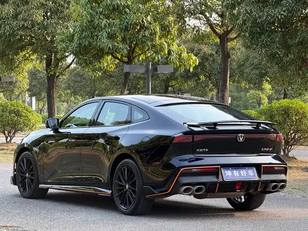 Changan UNI-V 2023 из CN, фото 10