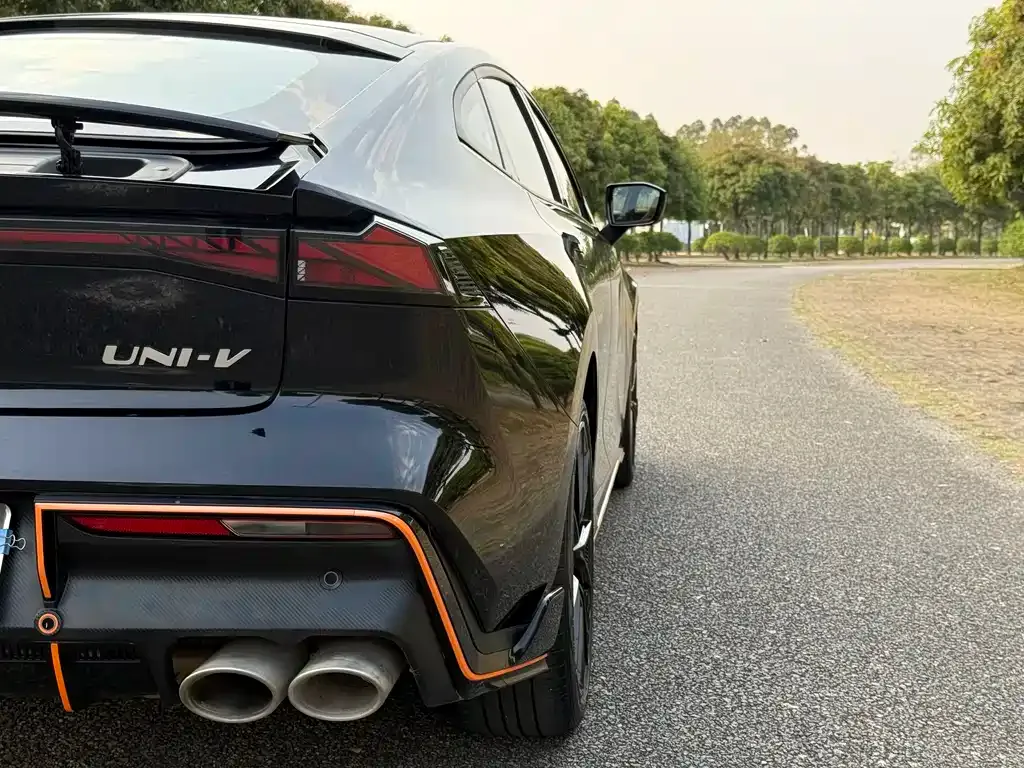 Changan UNI-V 2023 из CN, фото 6