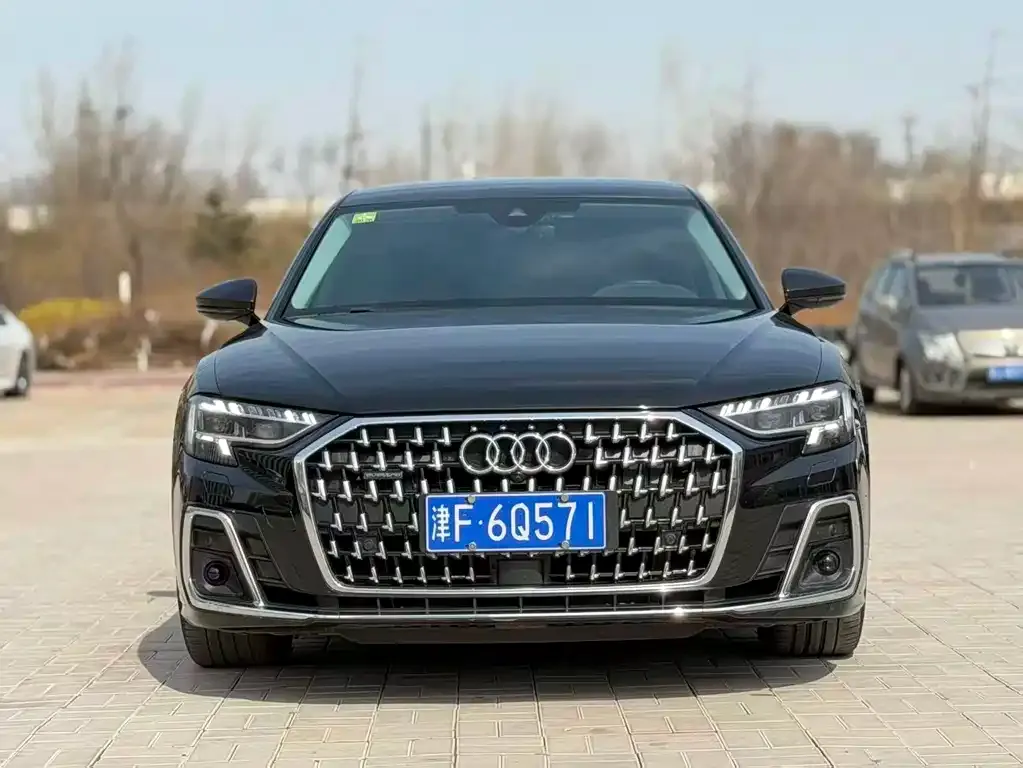 Audi A8 — фото 7