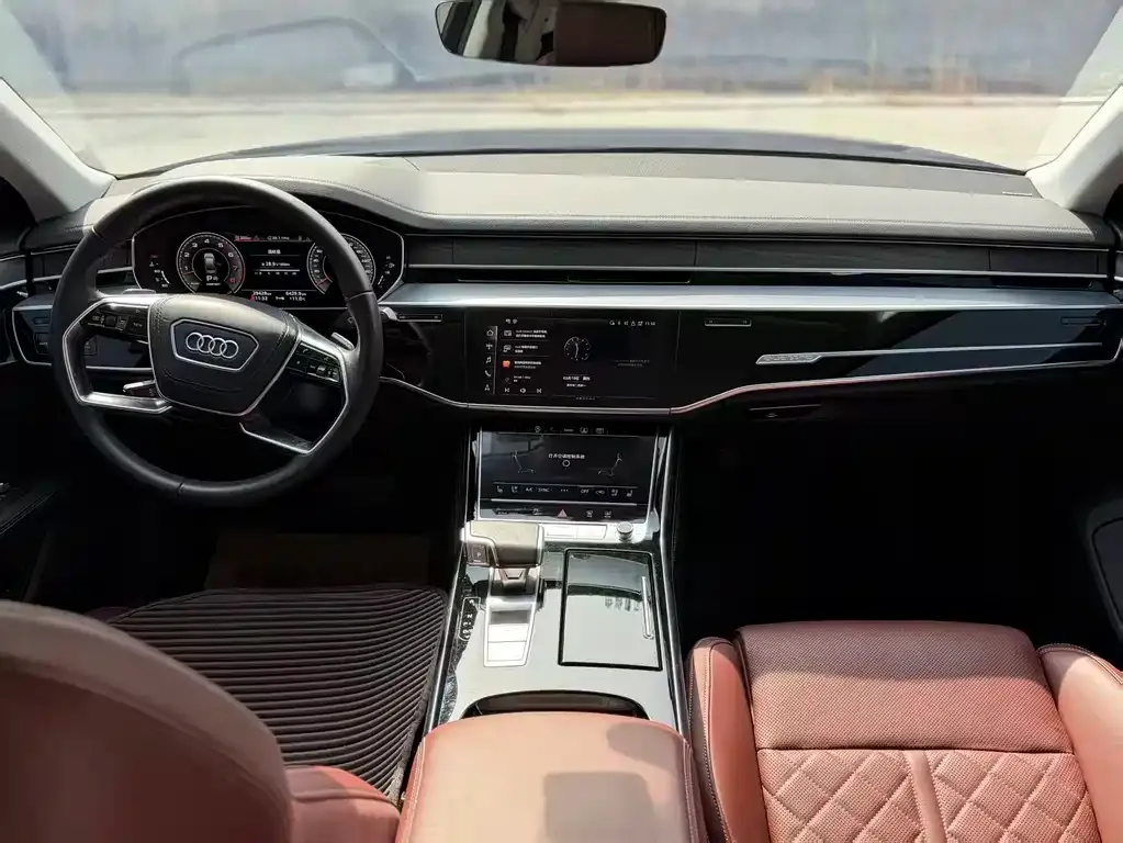 Audi A8 — фото 5
