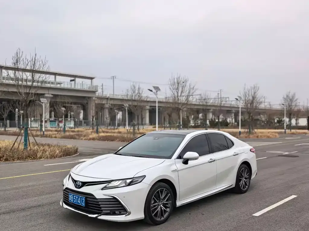 Toyota Camry 2023 из CN, фото 7