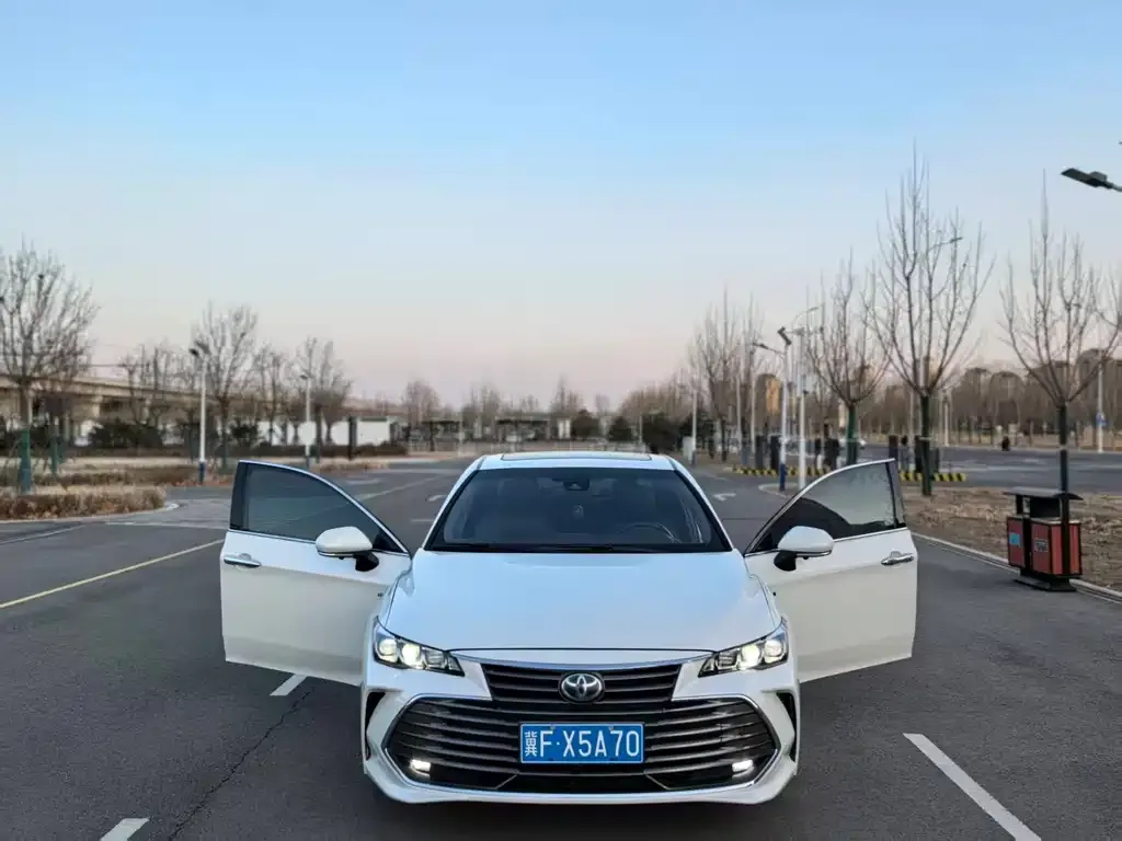 Toyota Camry 2023 из CN, фото 8