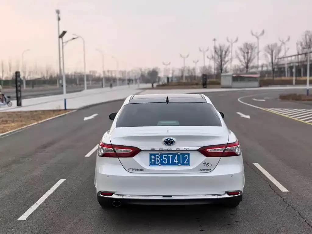 Toyota Camry 2023 из CN, фото 5