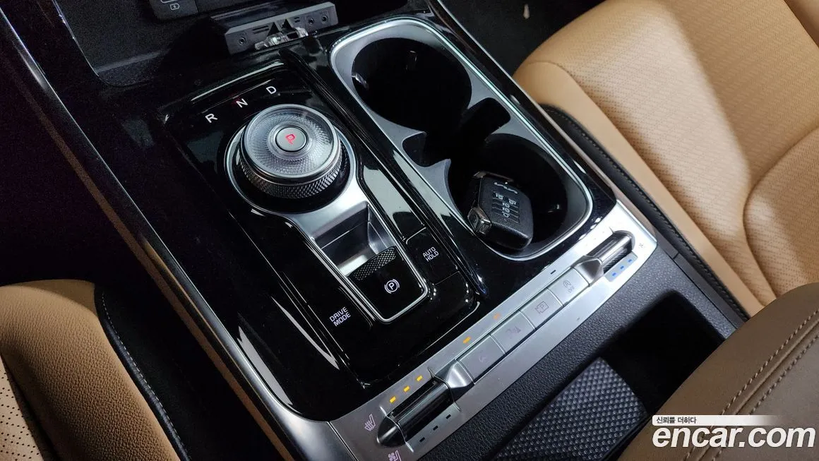 Kia Carnival — фото 10
