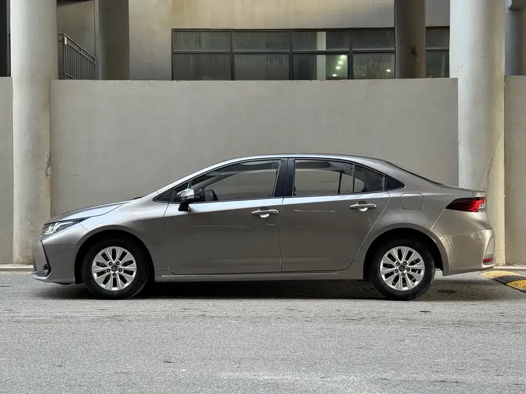 Toyota Corolla 2022 из CN, фото 7