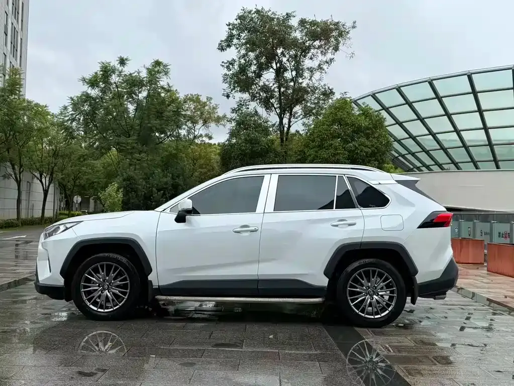 Toyota RAV4 2021 из CN, фото 8