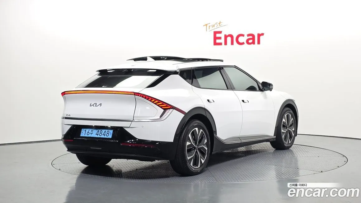 Kia EV6 — фото 5