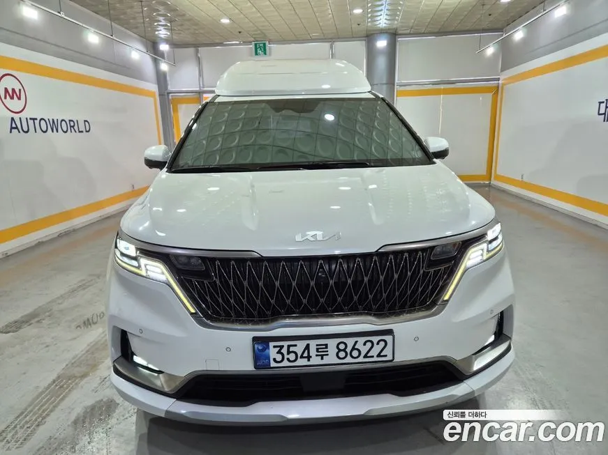 Kia Carnival — фото 1