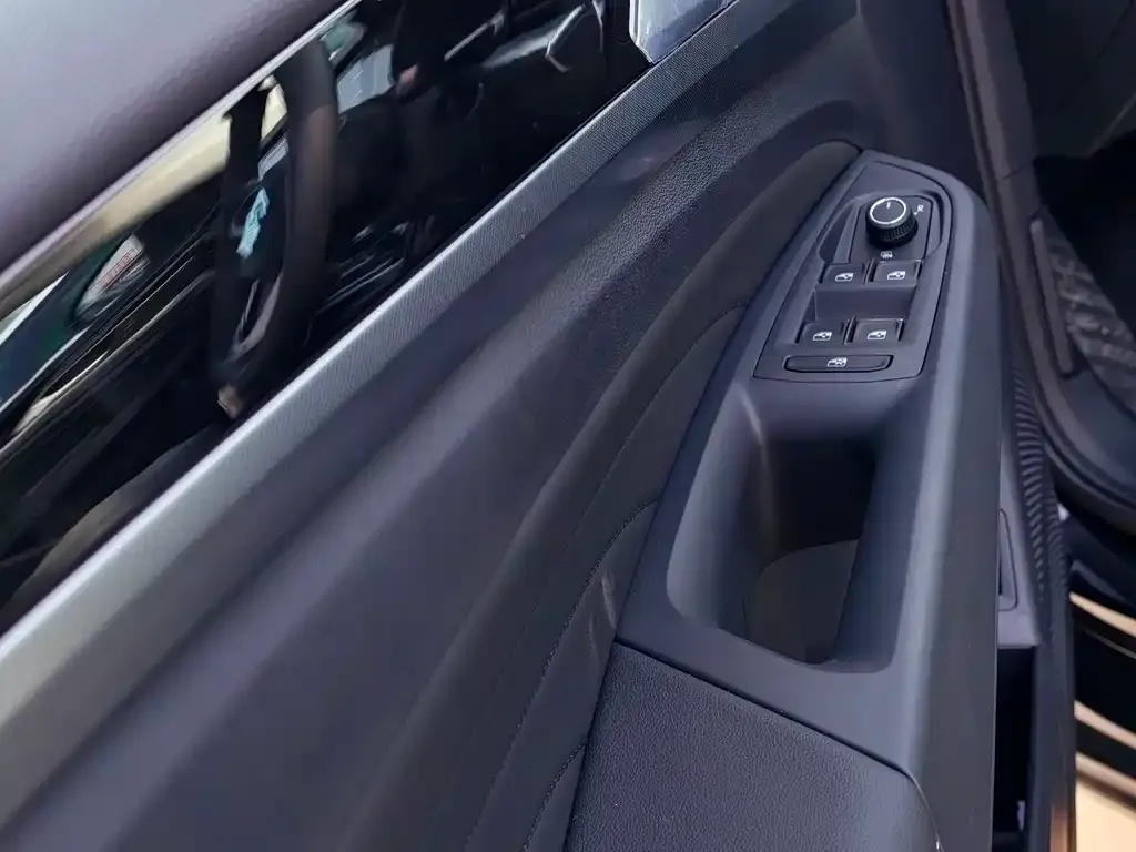Volkswagen Passat New Energy 2026 из CN, фото 2
