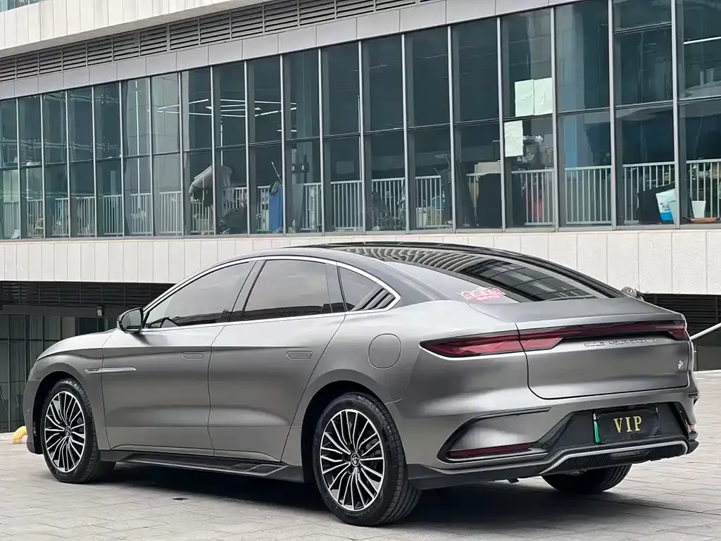 BYD Han — фото 10