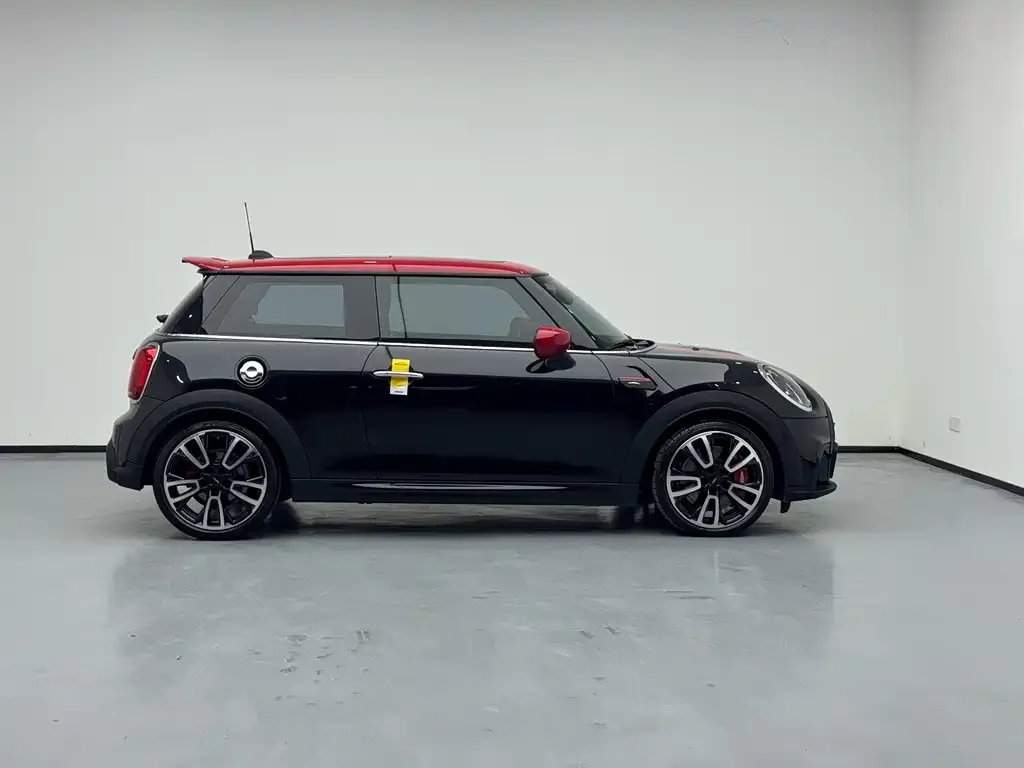 MINI JCW (John Cooper Works) — фото 6