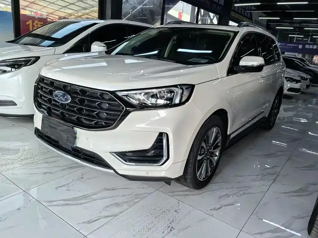 Ford Edge — фото 1