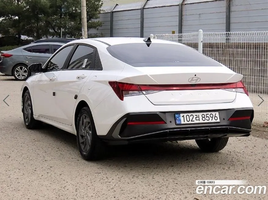 Hyundai AVANTE — фото 2