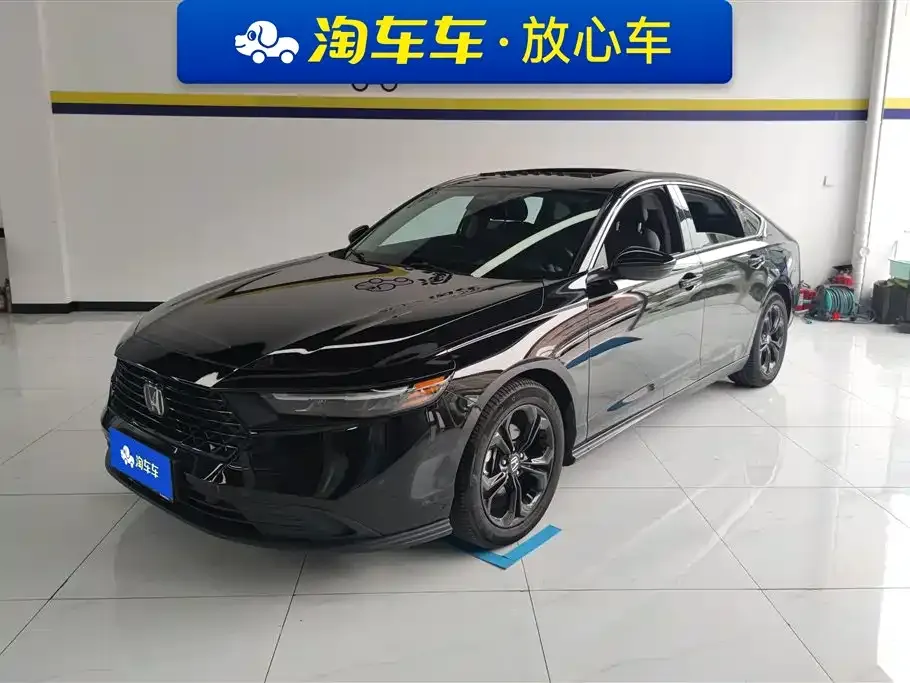 Honda Accord — фото 1