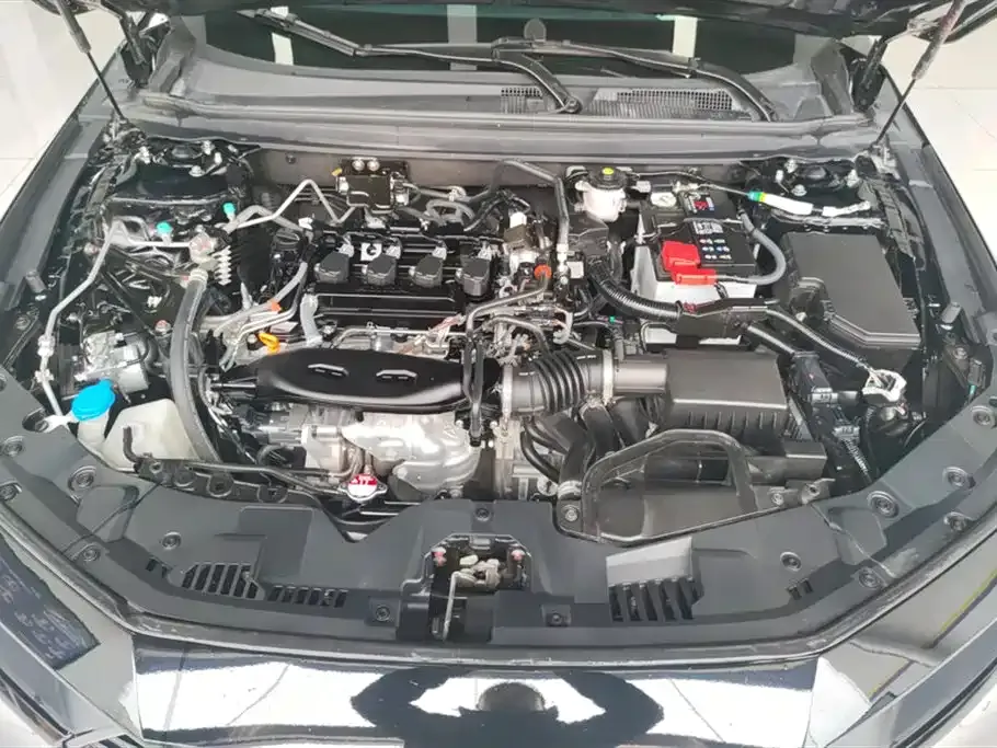 Honda Accord — фото 10