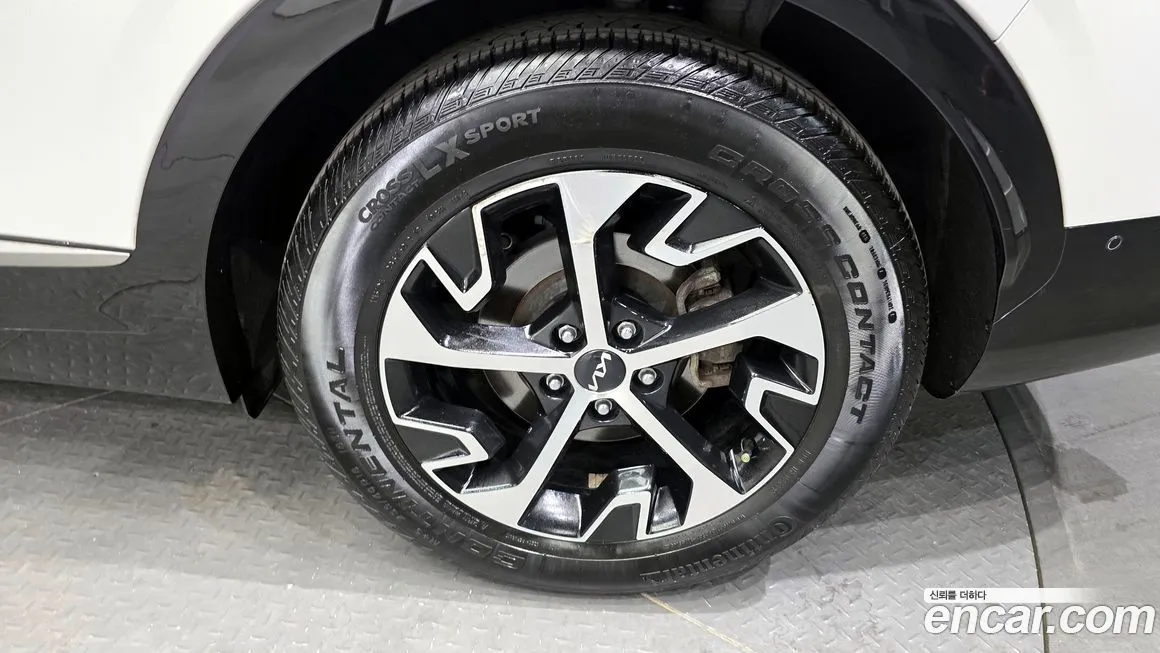 Kia Sportage — фото 9