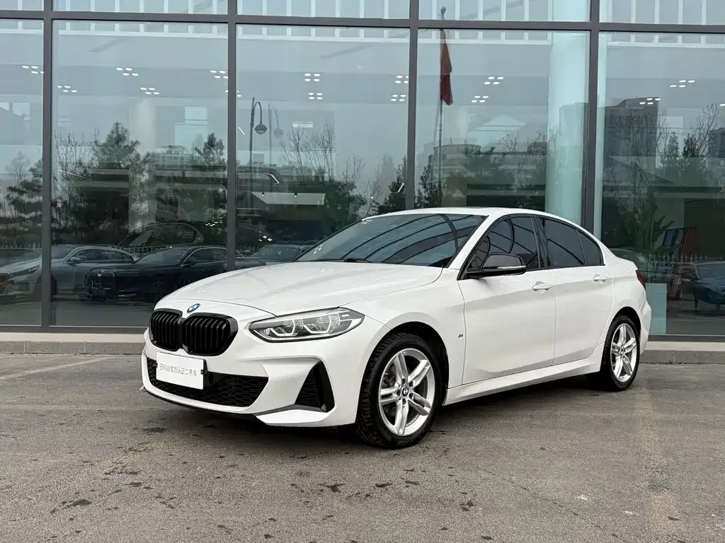BMW 1 Series — фото 1