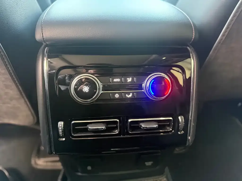 Lincoln Aviator 2021 из CN, фото 6