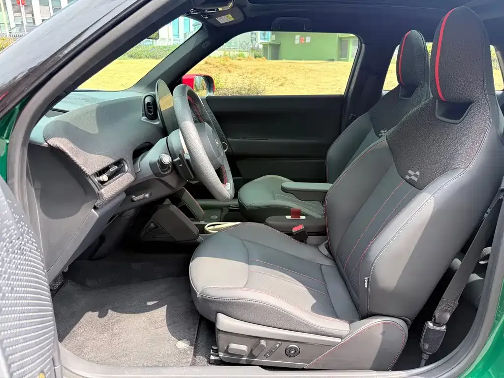 MINI JCW Electric 2025 из CN, фото 2