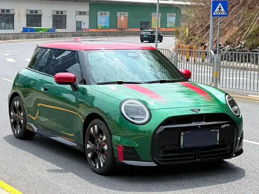 MINI JCW Electric 2025 из CN, фото 7