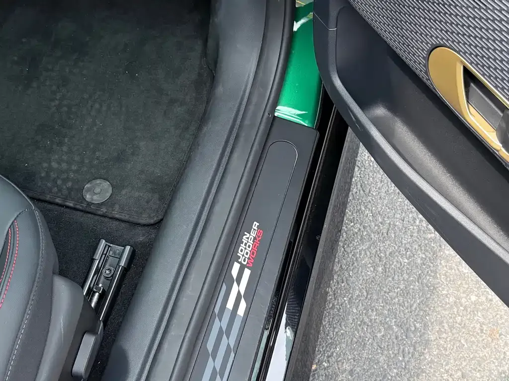 MINI JCW Electric 2025 из CN, фото 6