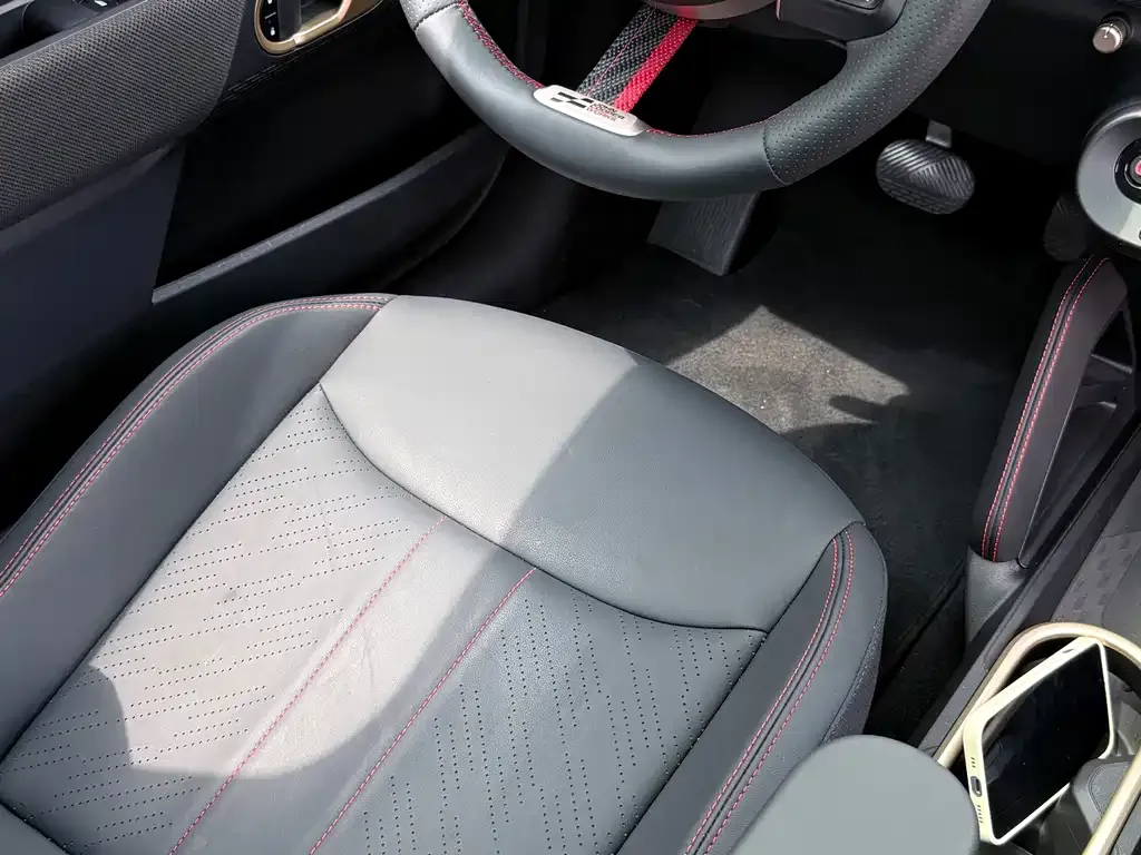 MINI JCW Electric 2025 из CN, фото 5