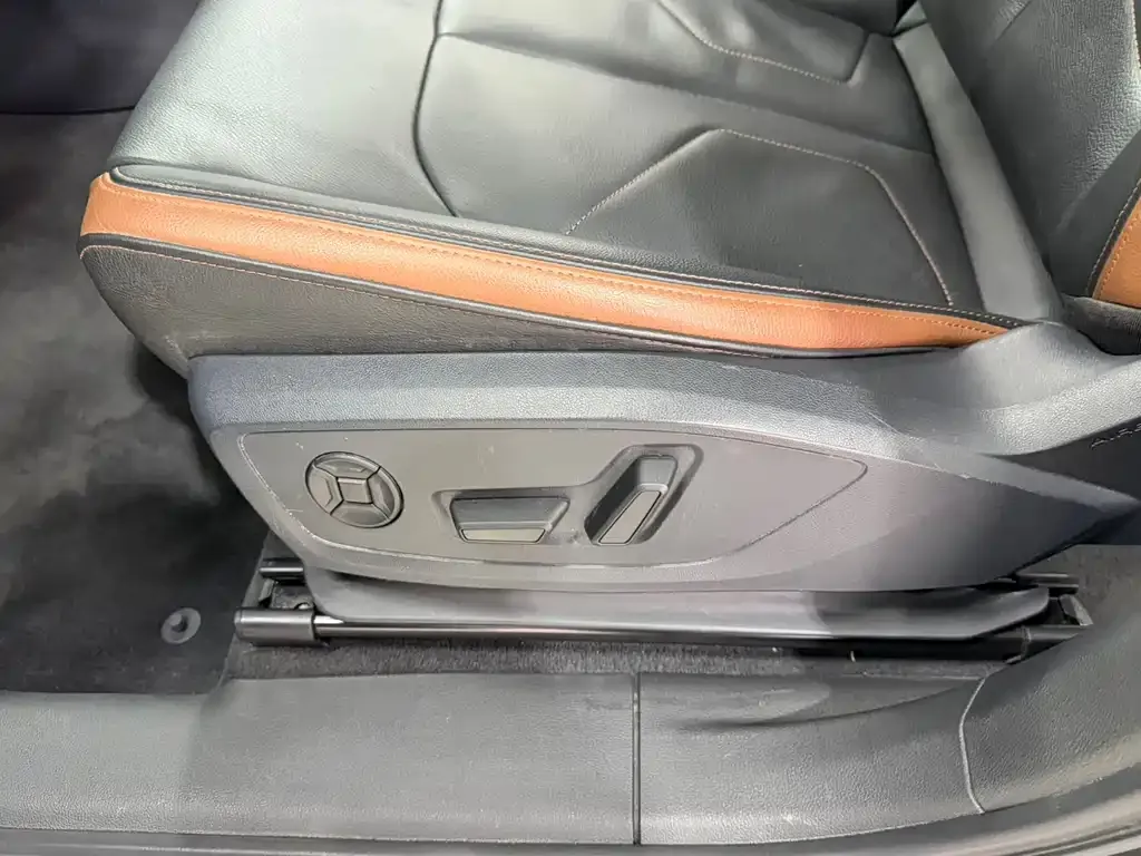 Audi Q3 2023 из CN, фото 8