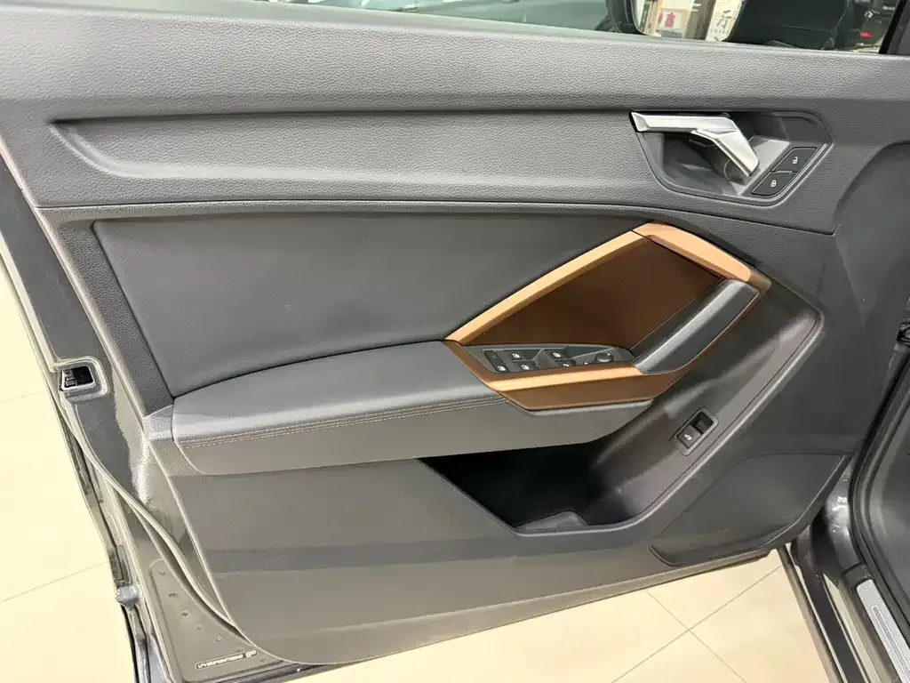 Audi Q3 2023 из CN, фото 4