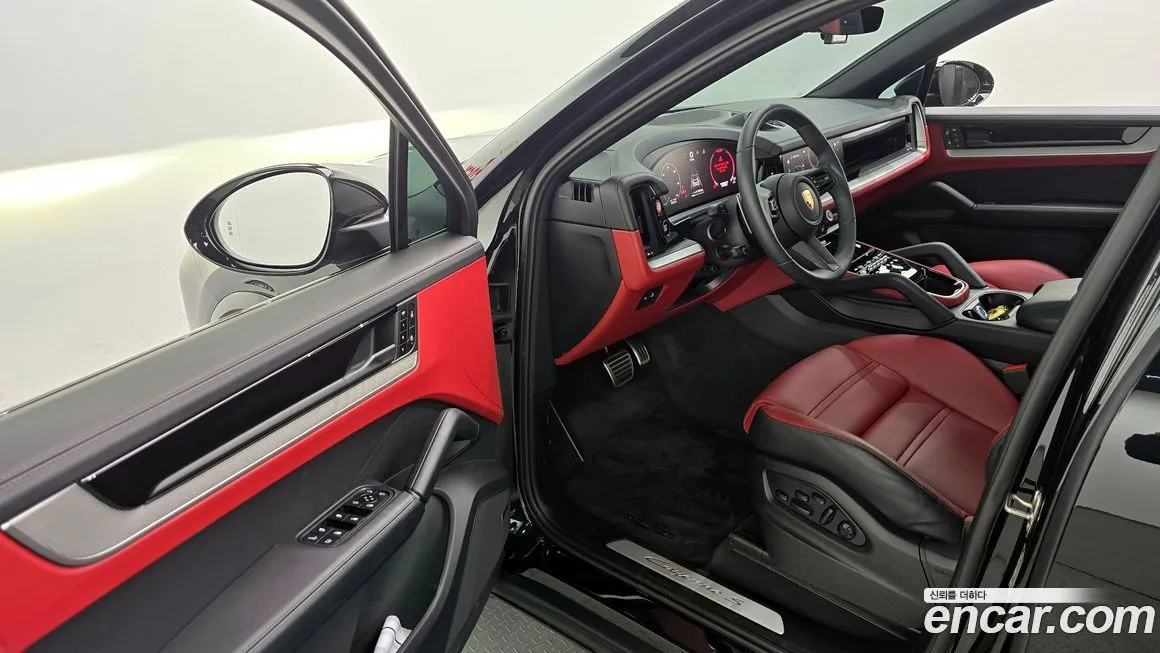 Porsche Cayenne 2025 из KR, фото 5