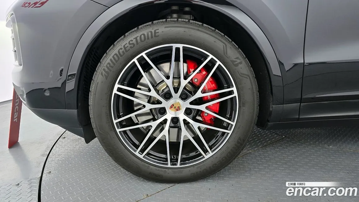 Porsche Cayenne 2025 из KR, фото 10