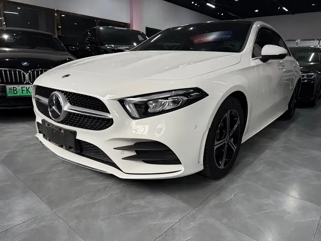 Mercedes-Benz A-Class 2023 из CN, фото 1