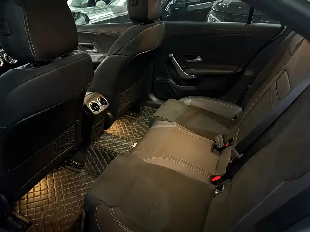 Mercedes-Benz A-Class 2023 из CN, фото 9