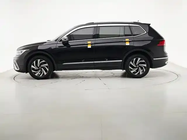 Volkswagen Tiguan L — фото 2