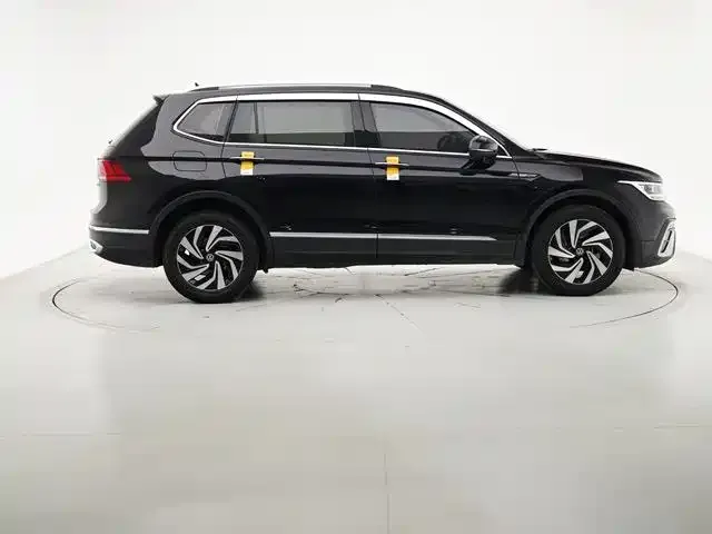 Volkswagen Tiguan L — фото 5