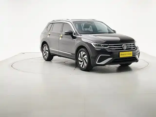 Volkswagen Tiguan L — фото 6