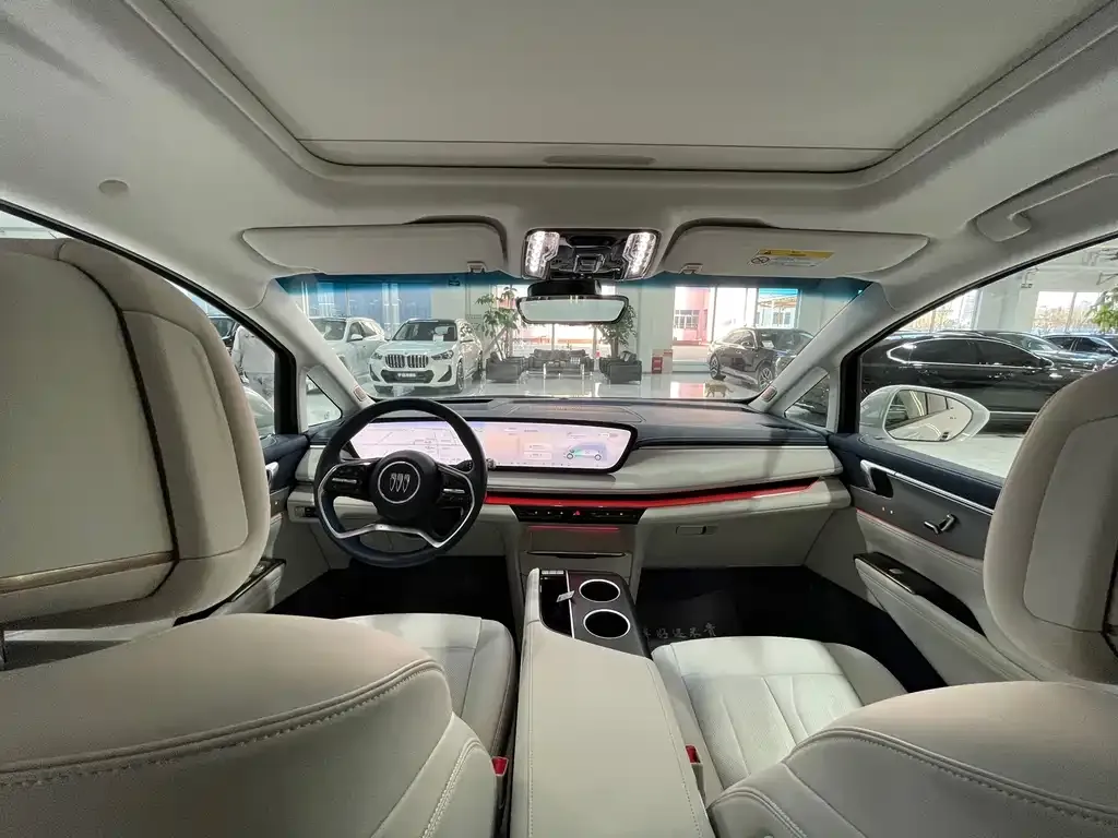 Buick GL8 Hybrid — фото 2