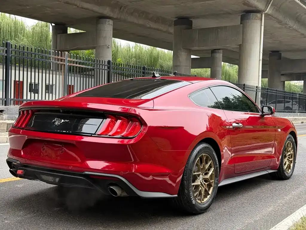 Ford Mustang 2023 из CN, фото 2