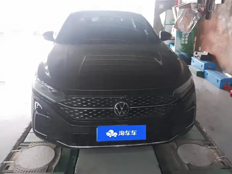 Volkswagen Passat 2023 из CN, фото 3