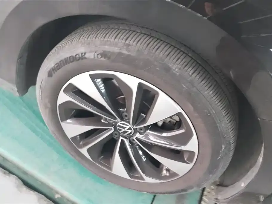 Volkswagen Passat 2023 из CN, фото 2