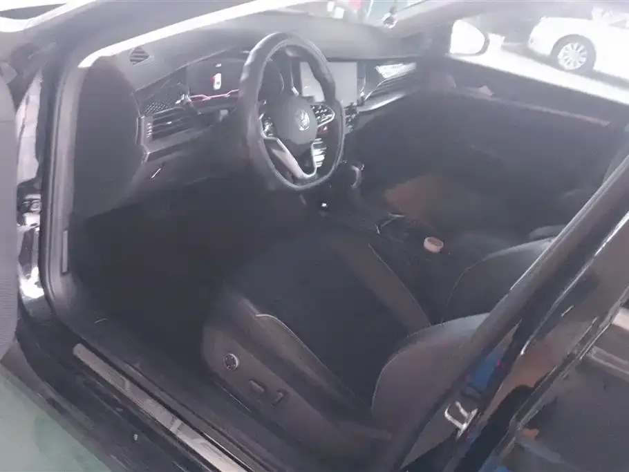 Volkswagen Passat 2023 из CN, фото 7