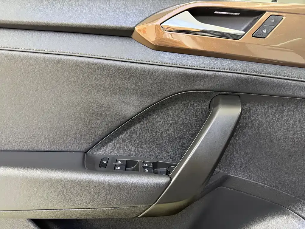 Volkswagen Tharu 2021 из CN, фото 10