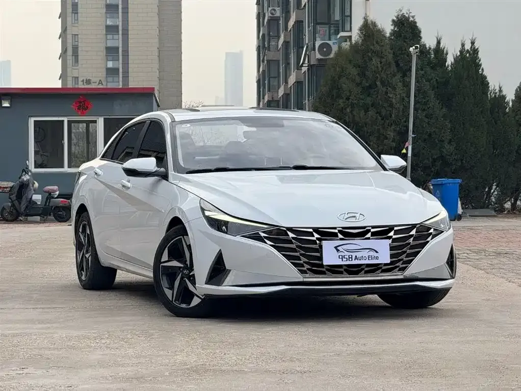 Hyundai Elantra 2023 из CN, фото 9
