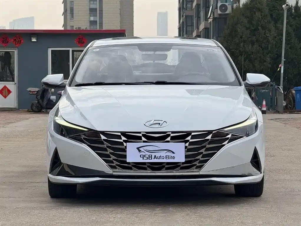 Hyundai Elantra 2023 из CN, фото 7