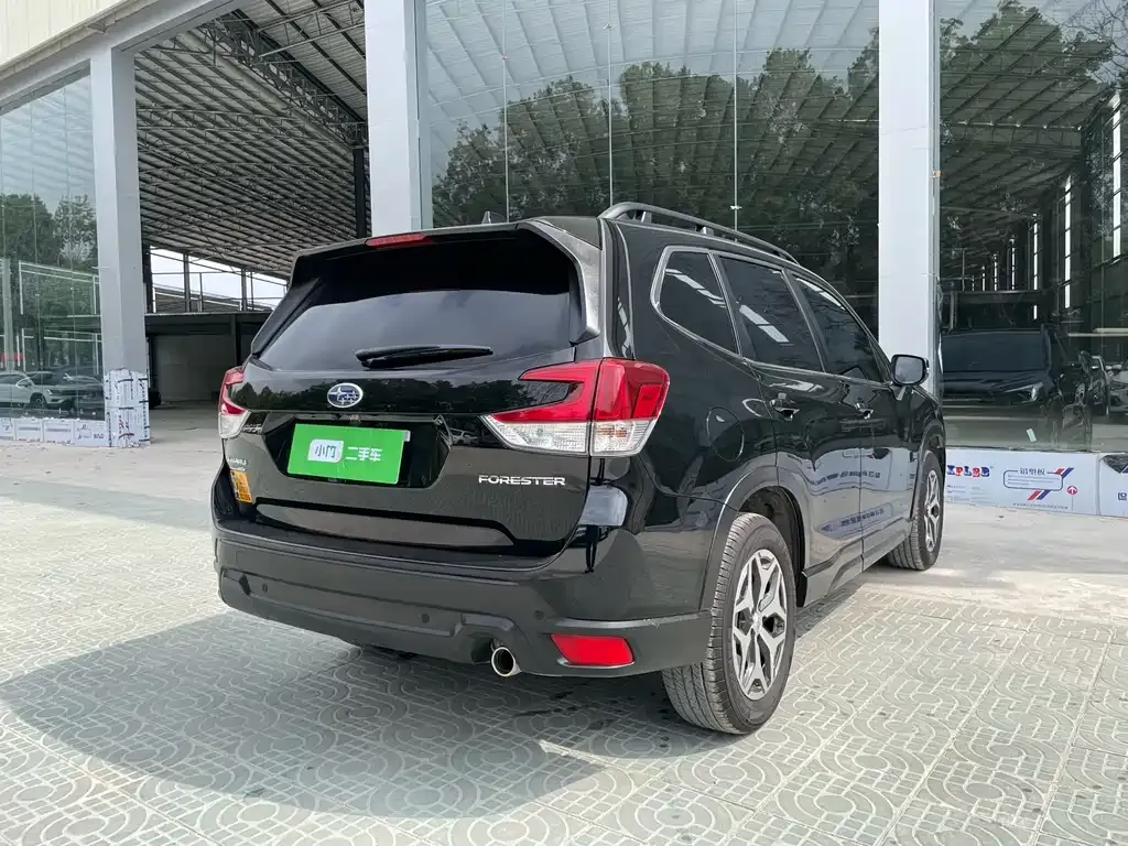 Subaru Forester 2023 из CN, фото 3