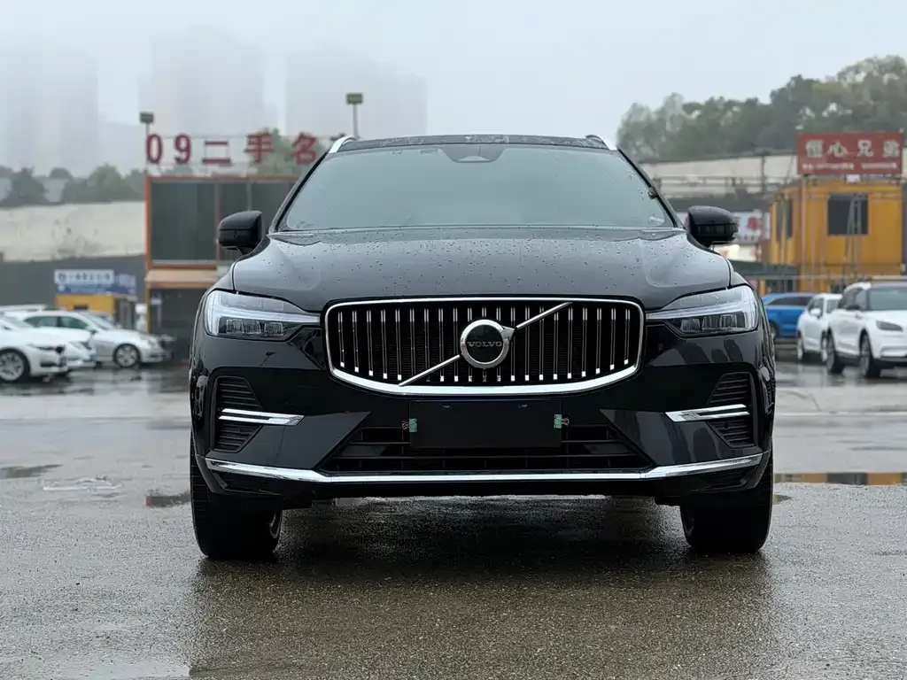 Volvo XC60 — фото 5