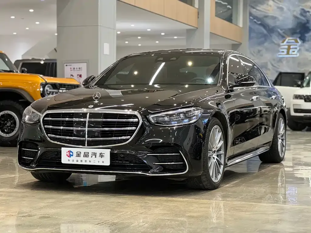 Mercedes-Benz S-Class — фото 1