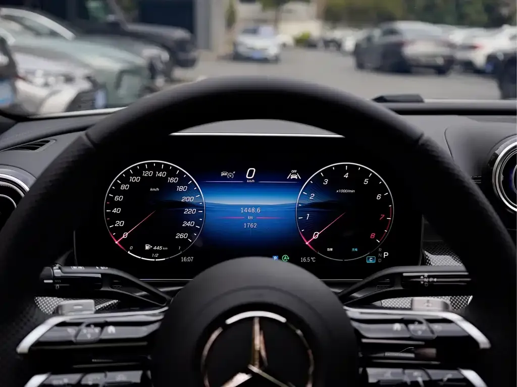 Mercedes-Benz C-Class 2025 из CN, фото 2