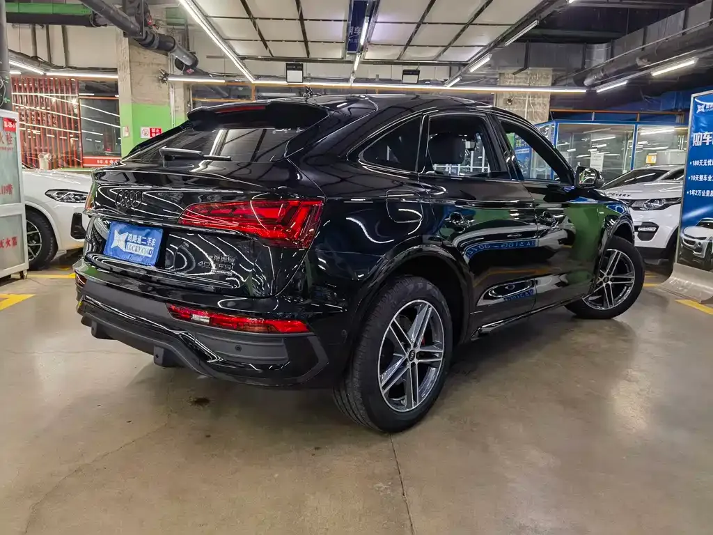 Audi Q5L Sportback — фото 10